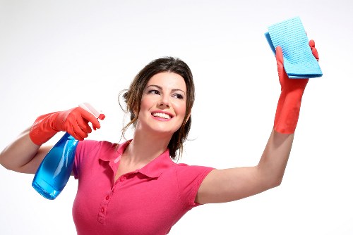 Deep cleaning service by a cleaner in Kensington for a tidy home